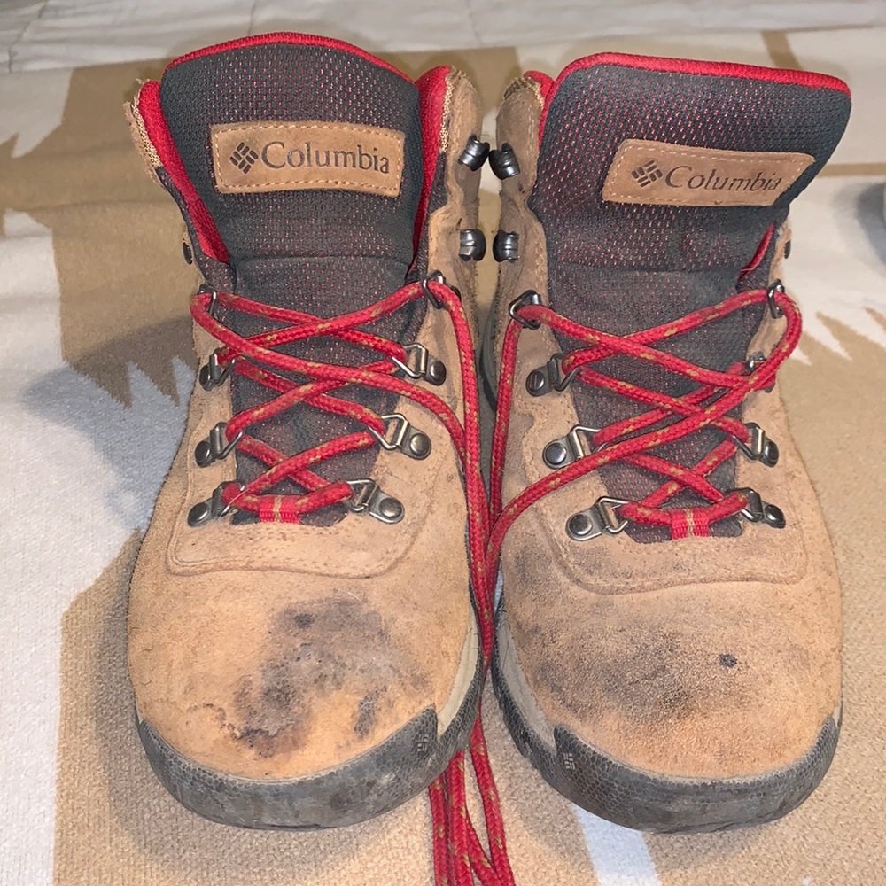 Columbia hiking boots